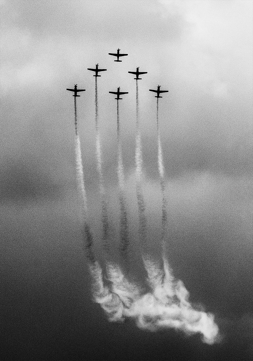 Šest na cloudovém plakátu