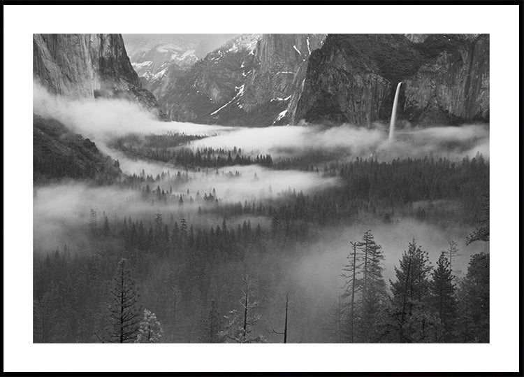 Mlha Plovoucí V Yosemitském údolí