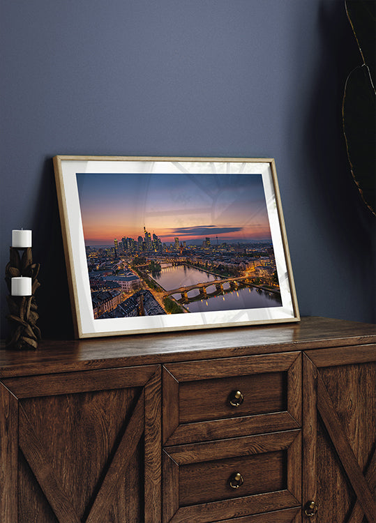 Frankfurt Skyline při západu slunce