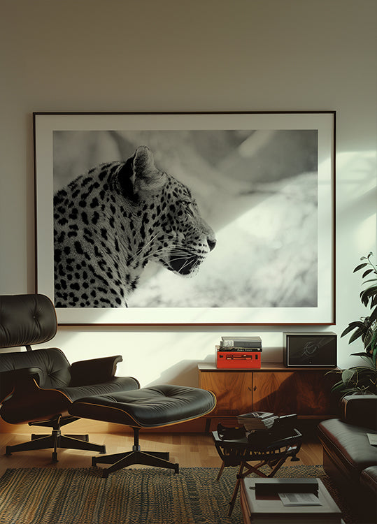 Leopard v profilu, černobílý plakát