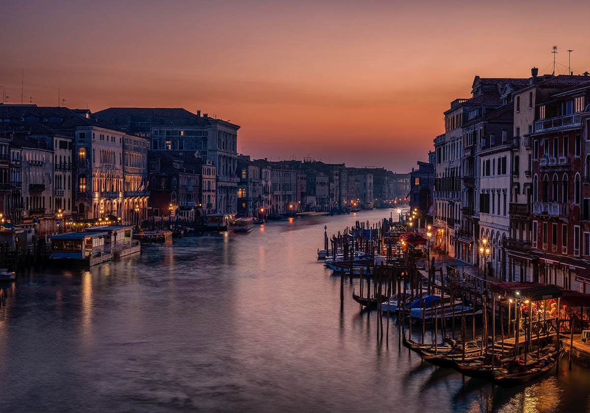 Benátky Grand Canal při západu slunce