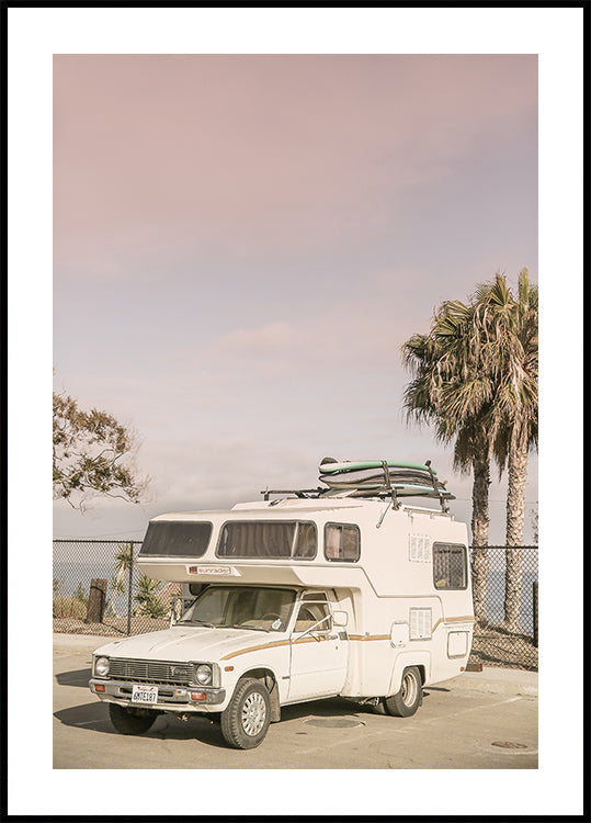 Vintage Camper zaparkovaný