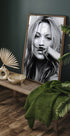 Kate Moss Mustache Mimicking Plakat - Posterbox.dk