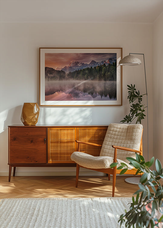 Východ slunce u jezera