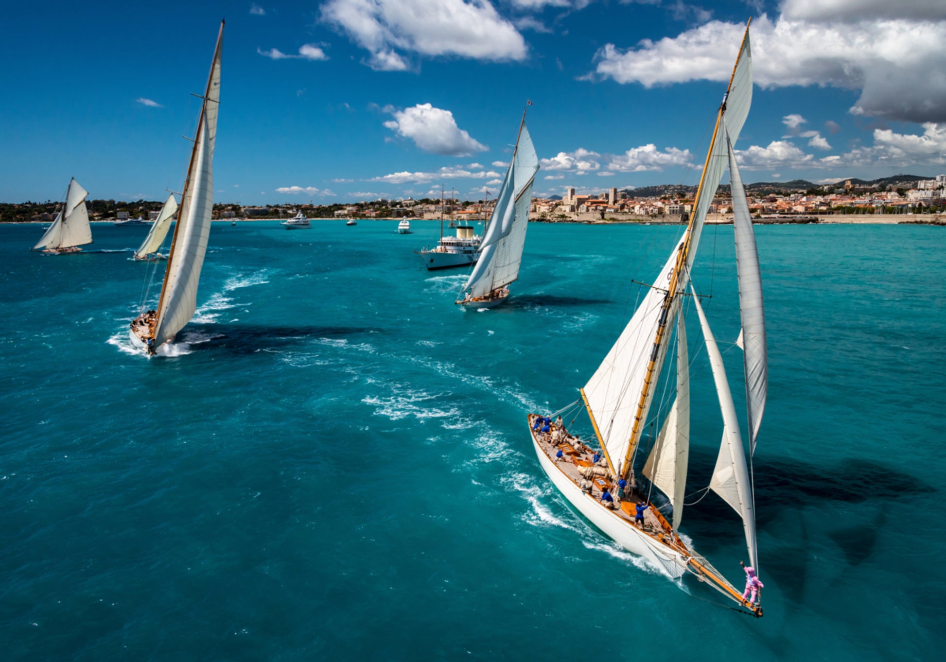 Plachtění Regatta tyrkysové moře