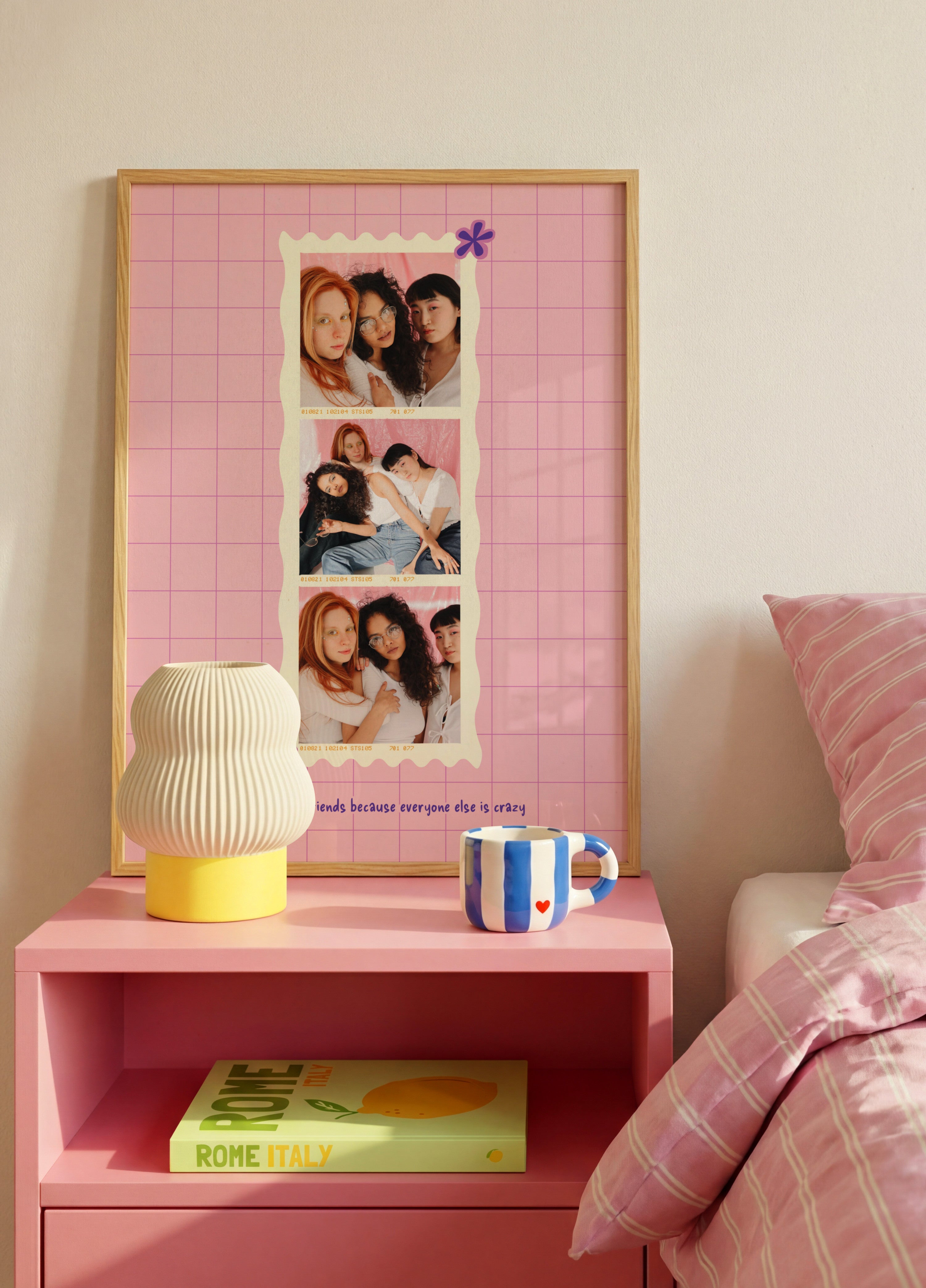 Růžová koláž přátel Polaroid