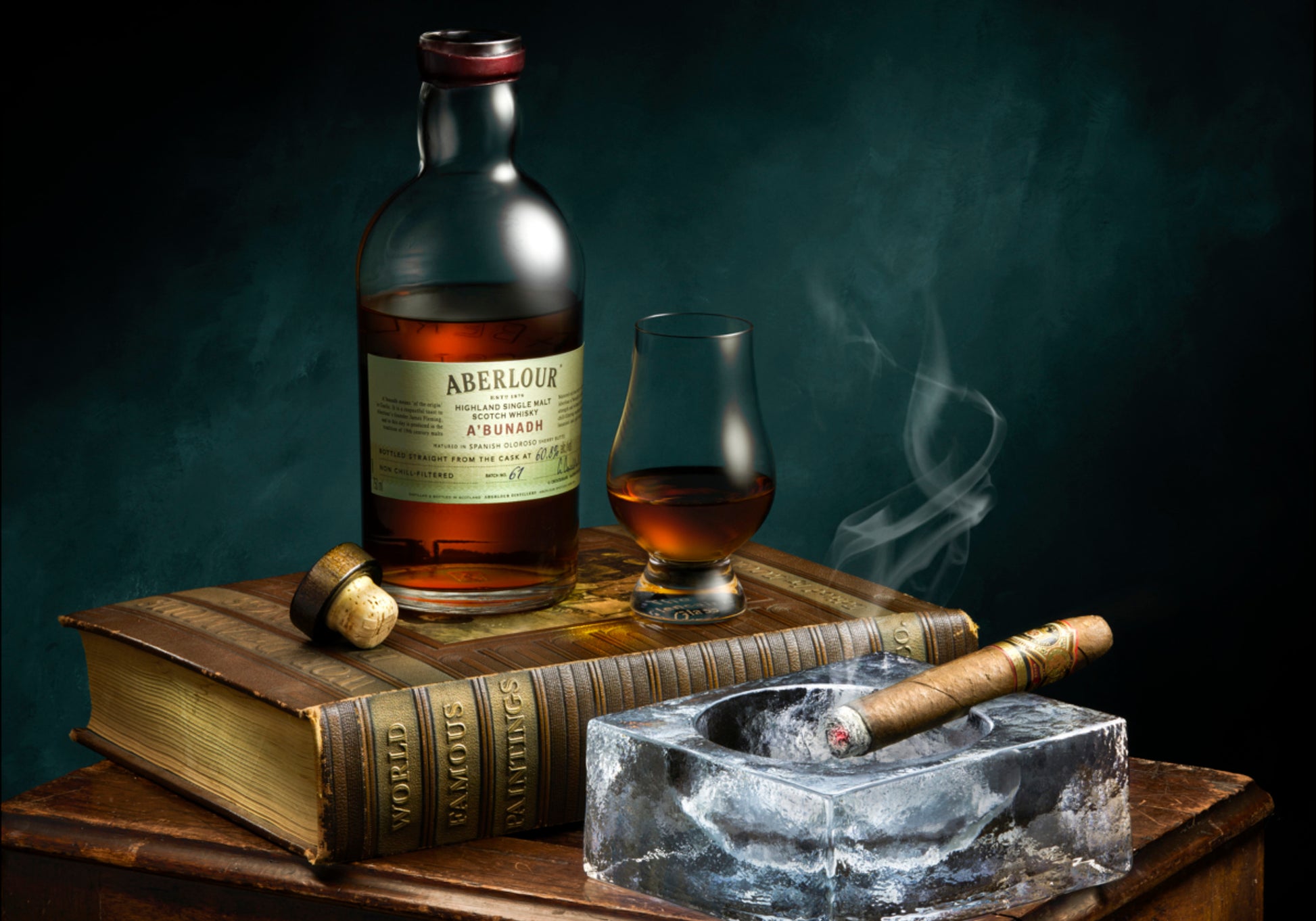 Kniha doutníků whisky