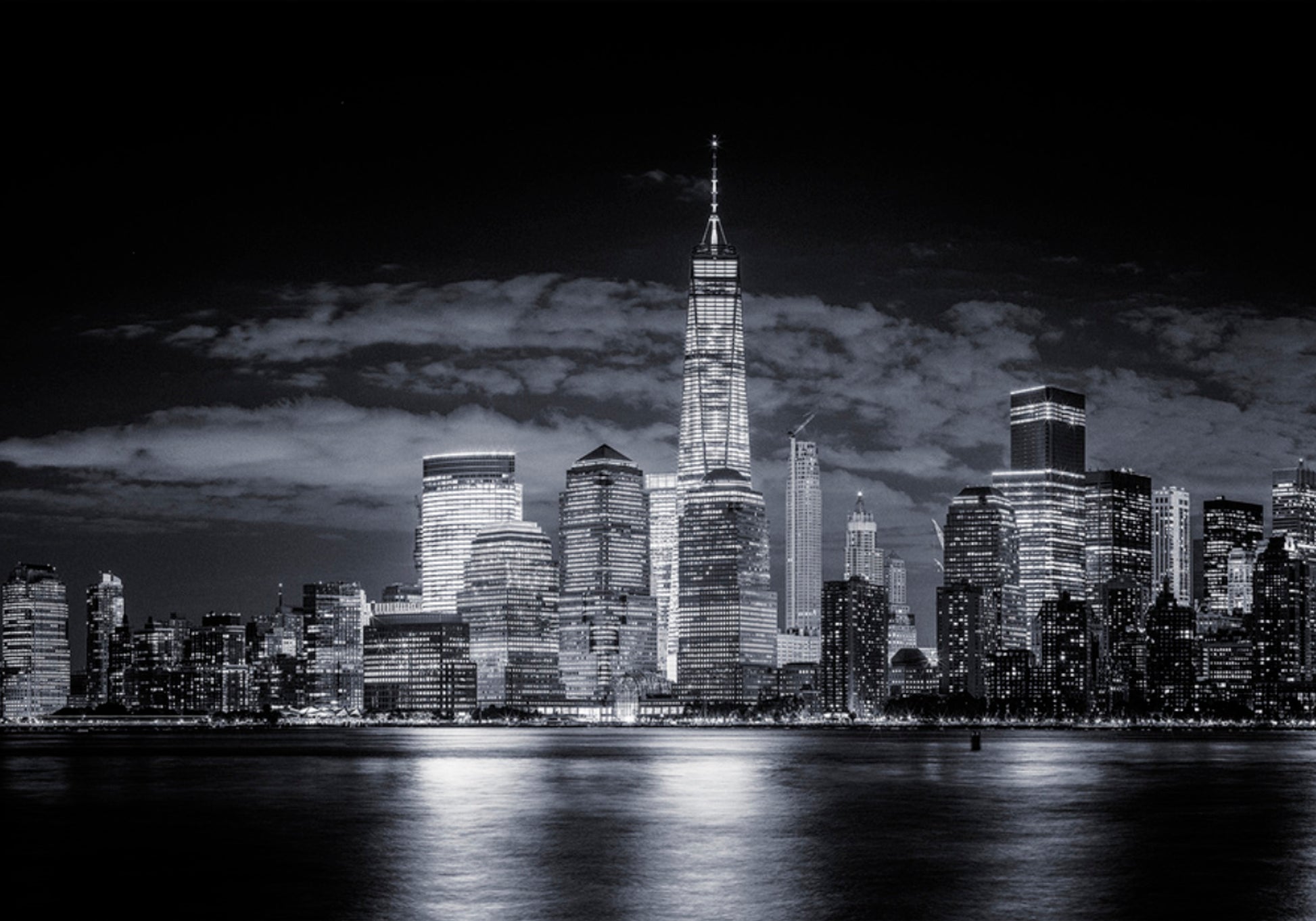 Noční panorama města New York