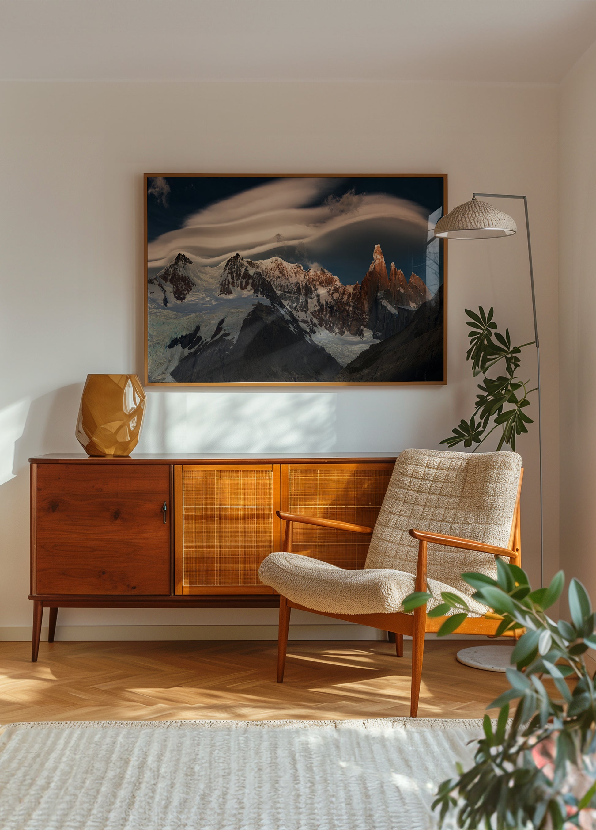 Golden Peaks Lentikulární mrak