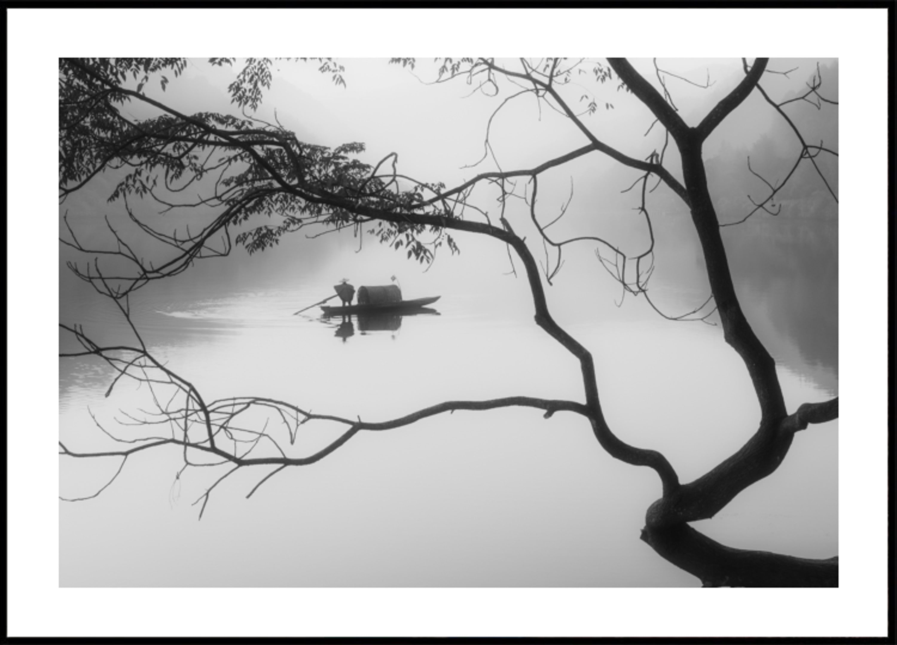 Mlha Lone Boatman